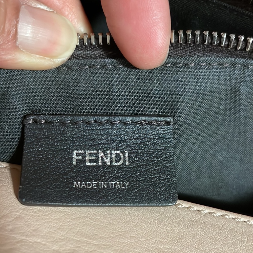 SOLD❤️Authentic Fendi By the way Med Vit.Dolce stud 2 eay - Picture 12 of 17